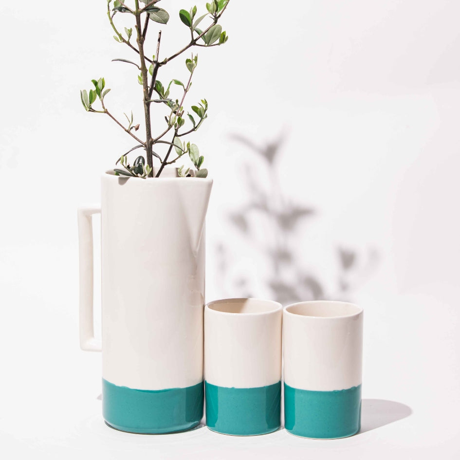 Service à eau en céramique bicolore : Élégance artisanale unique