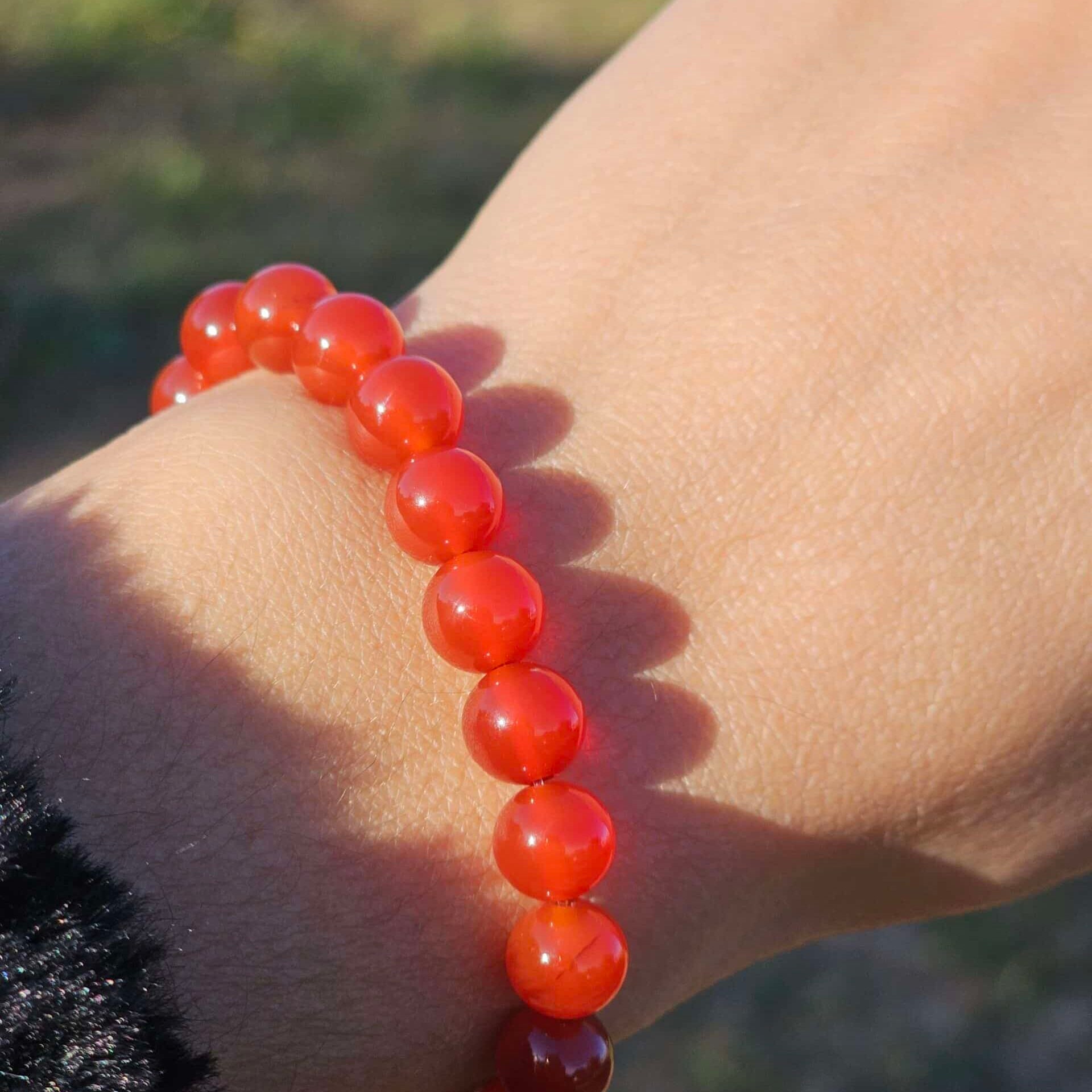 Bracelet élastique en Cornaline Rouge (17 à 19 cm)