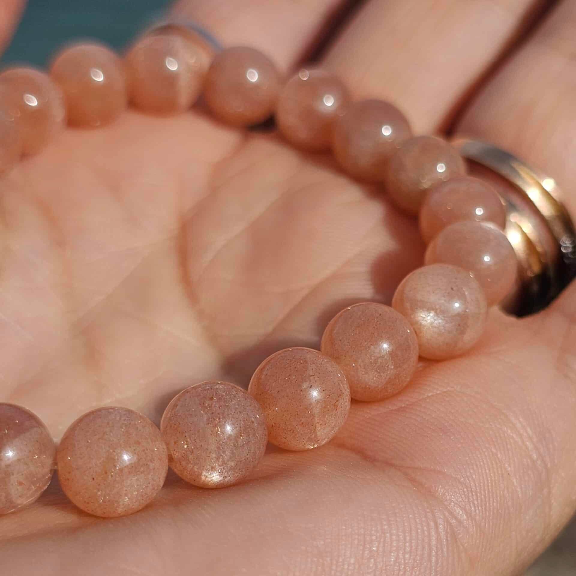 Bracelet élastique en pierre de soleil (16 à 18 cm)