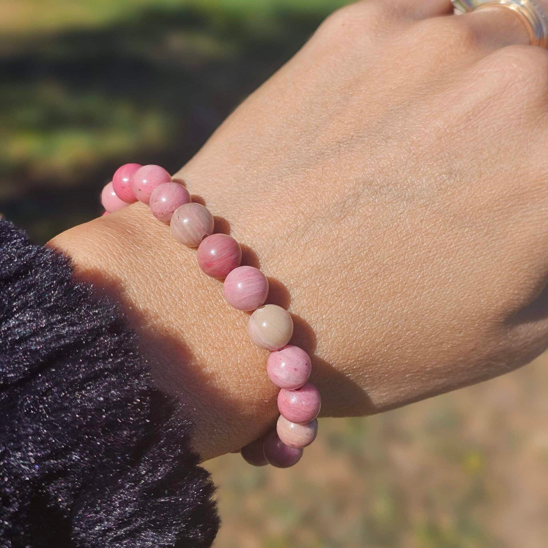 Bracelet élastique en boules de Rhodonite de 6 mm (16 à 18 cm)
