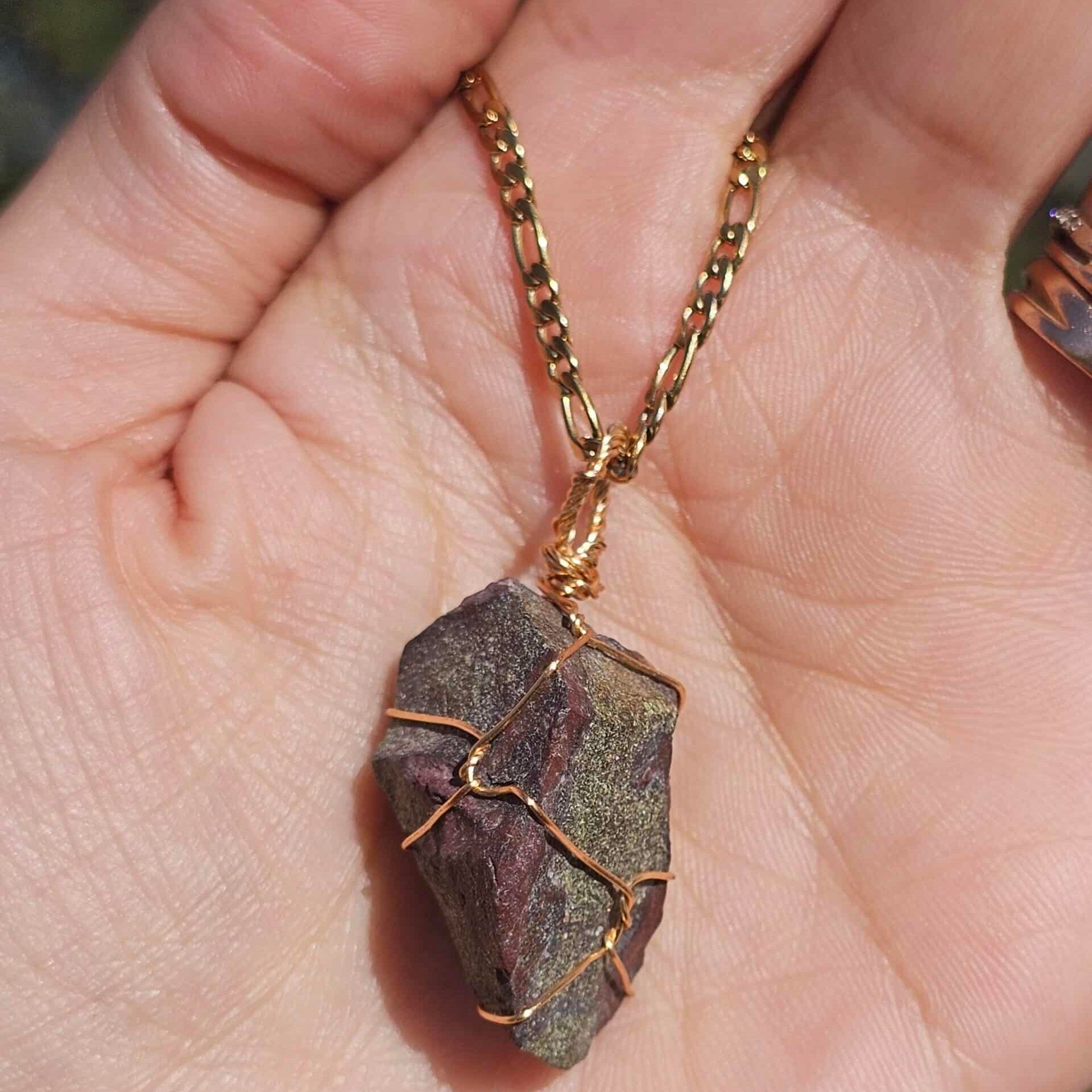 Collier Dragon Bloodstone avec chaine en acier inoxydable (75cm)