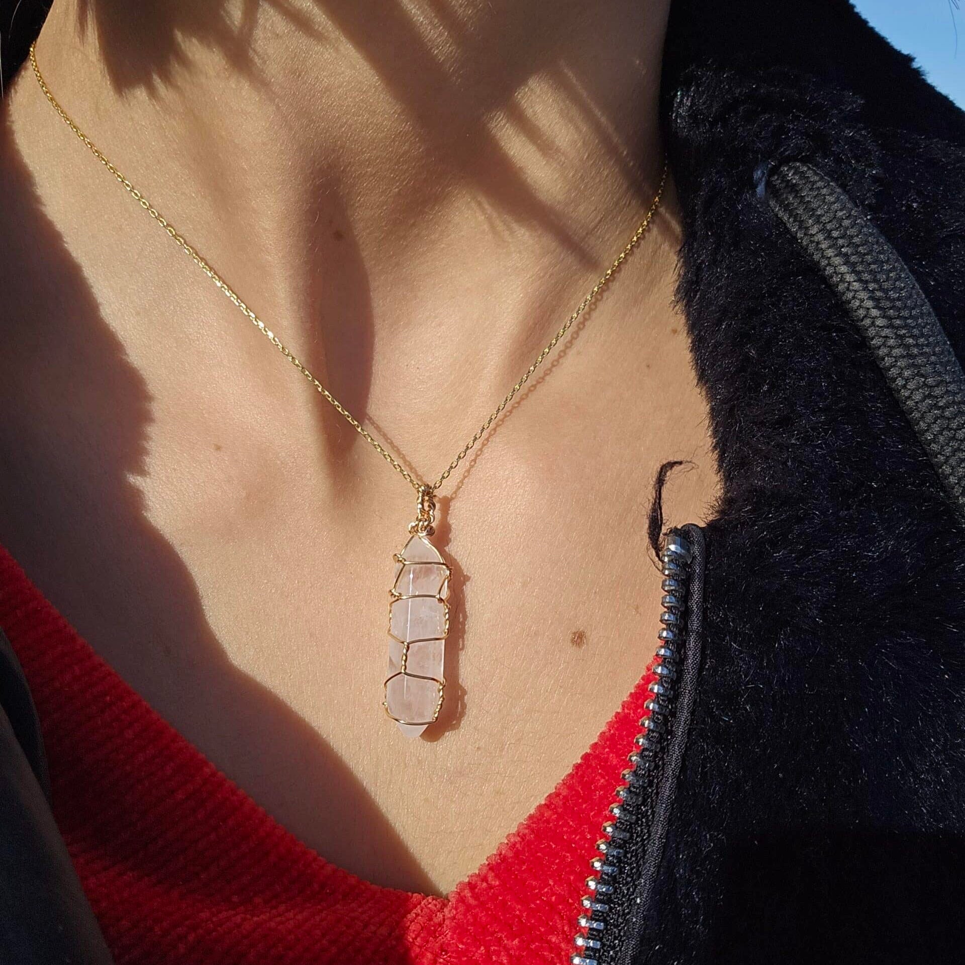 Collier en argent 925 plaqué or avec pendentif en cristal de roche pur (45 cm)