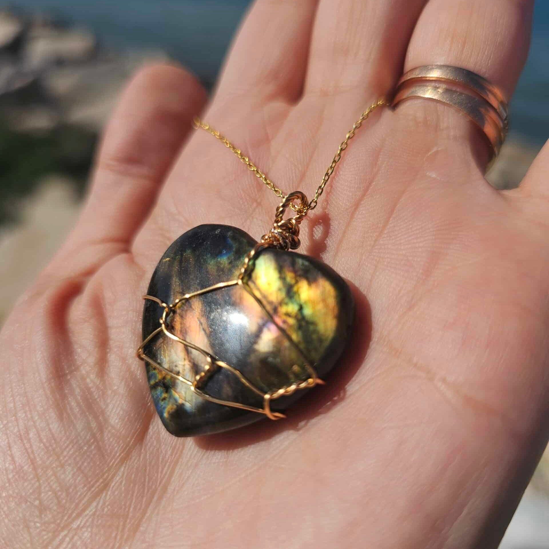 Collier en argent 925 plaqué en or avec pendentif cœur Labradorite avec reflet (45 cm)