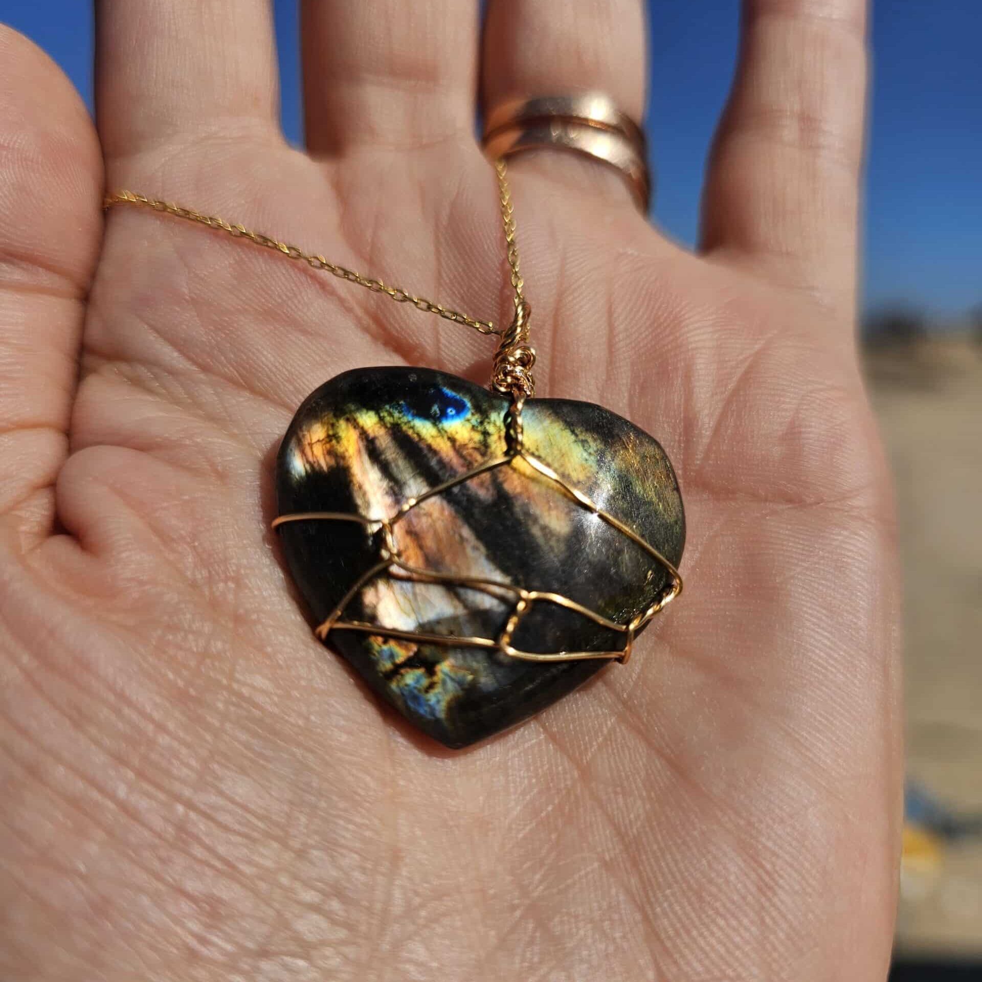 Collier en argent 925 plaqué en or avec pendentif cœur Labradorite avec reflet (45 cm)