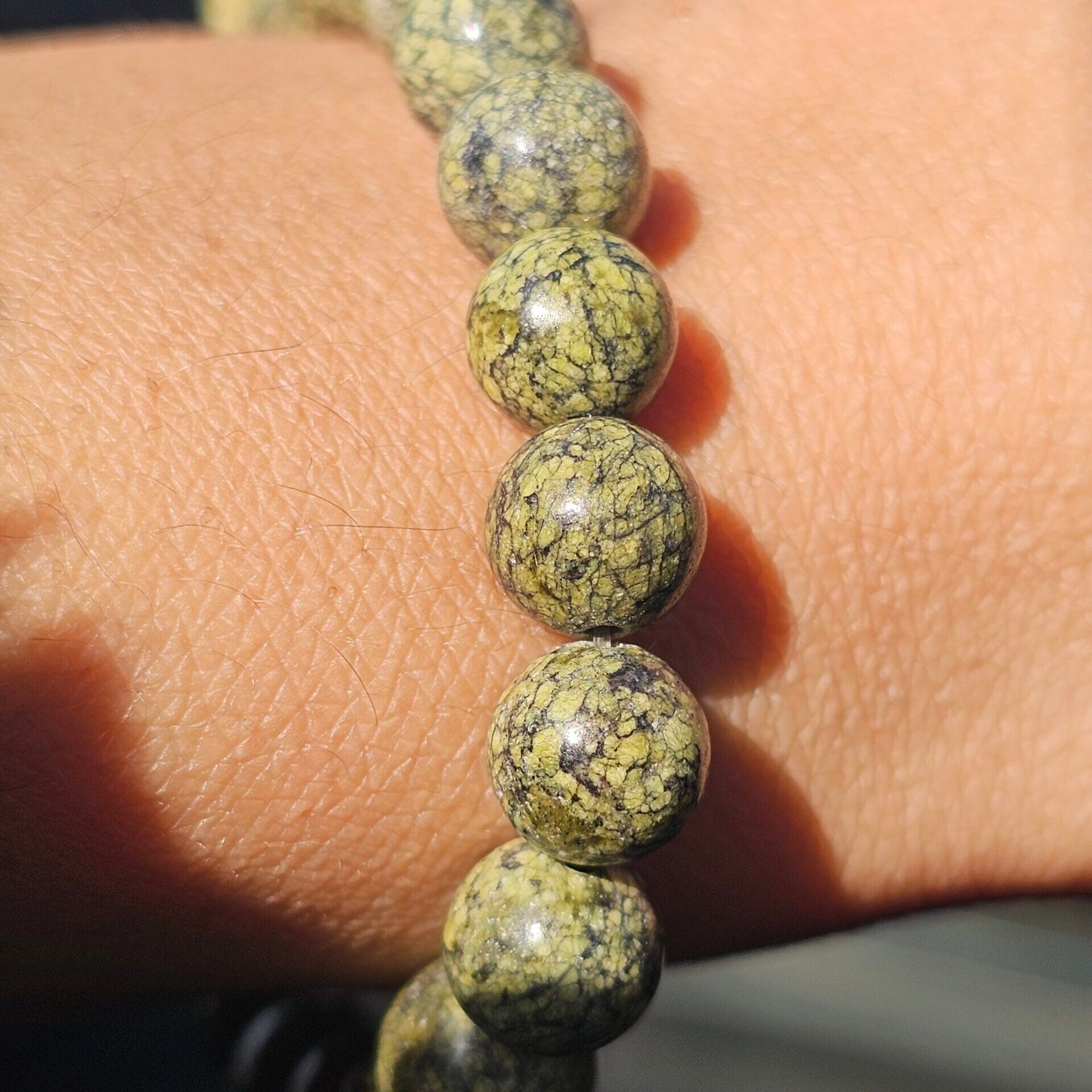 Bracelet élastique en Serpentine (17 à 19 cm)
