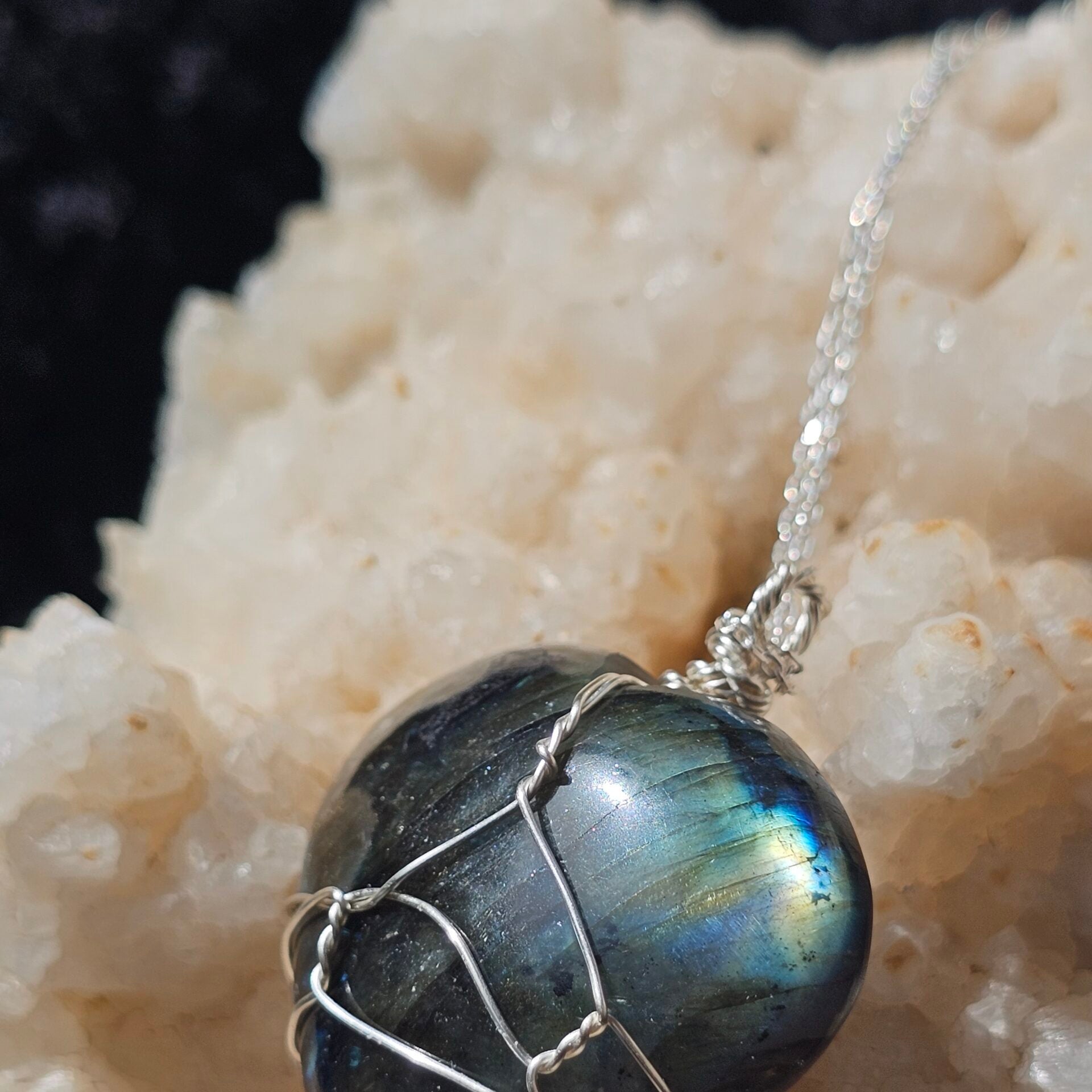 Collier cœur Labradorite reflets bleus en argent 925 – Fait main
