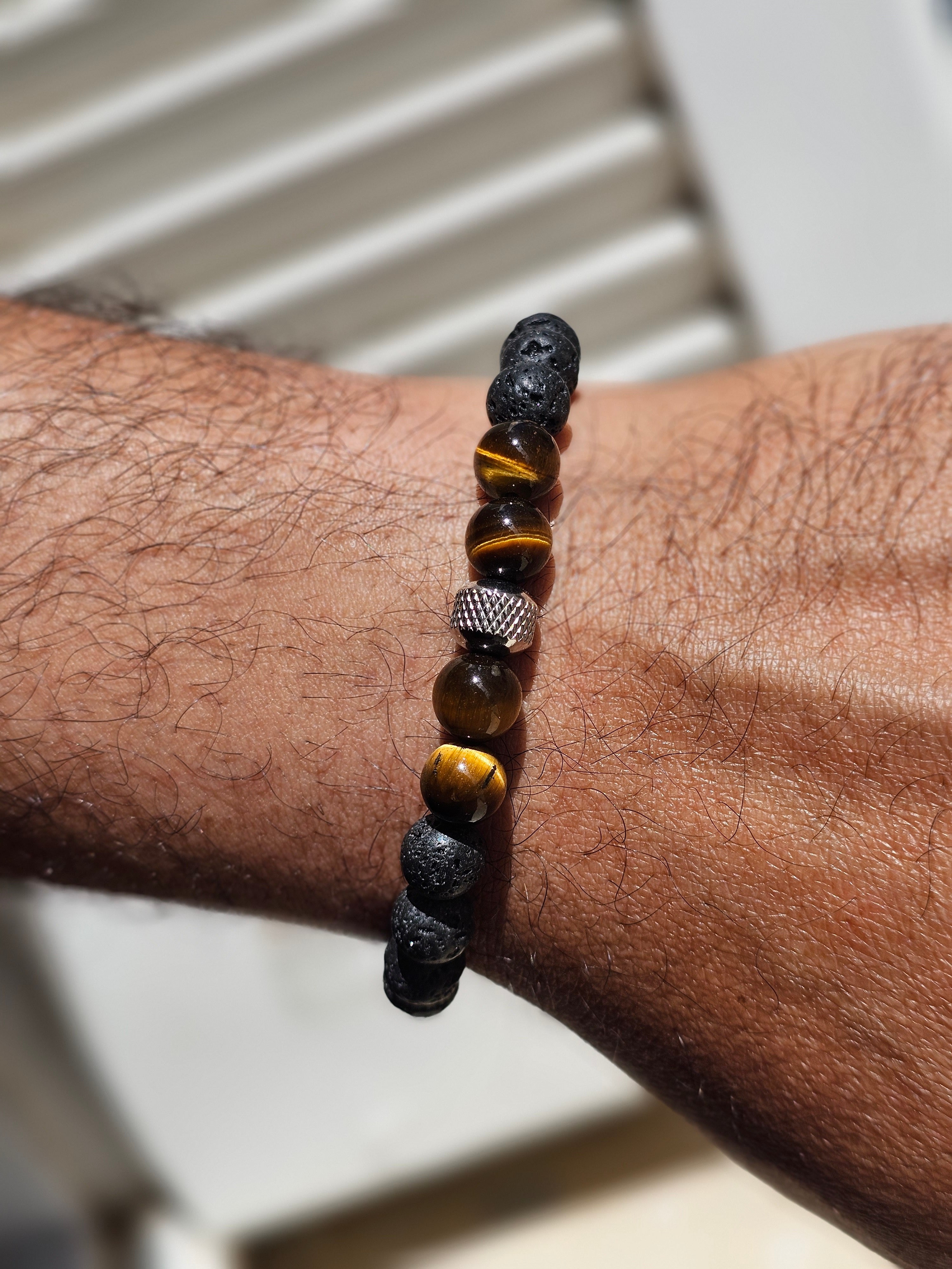 Bracelet élastique en œil de tigre et pierres volcaniques naturelles pour homme (standard)