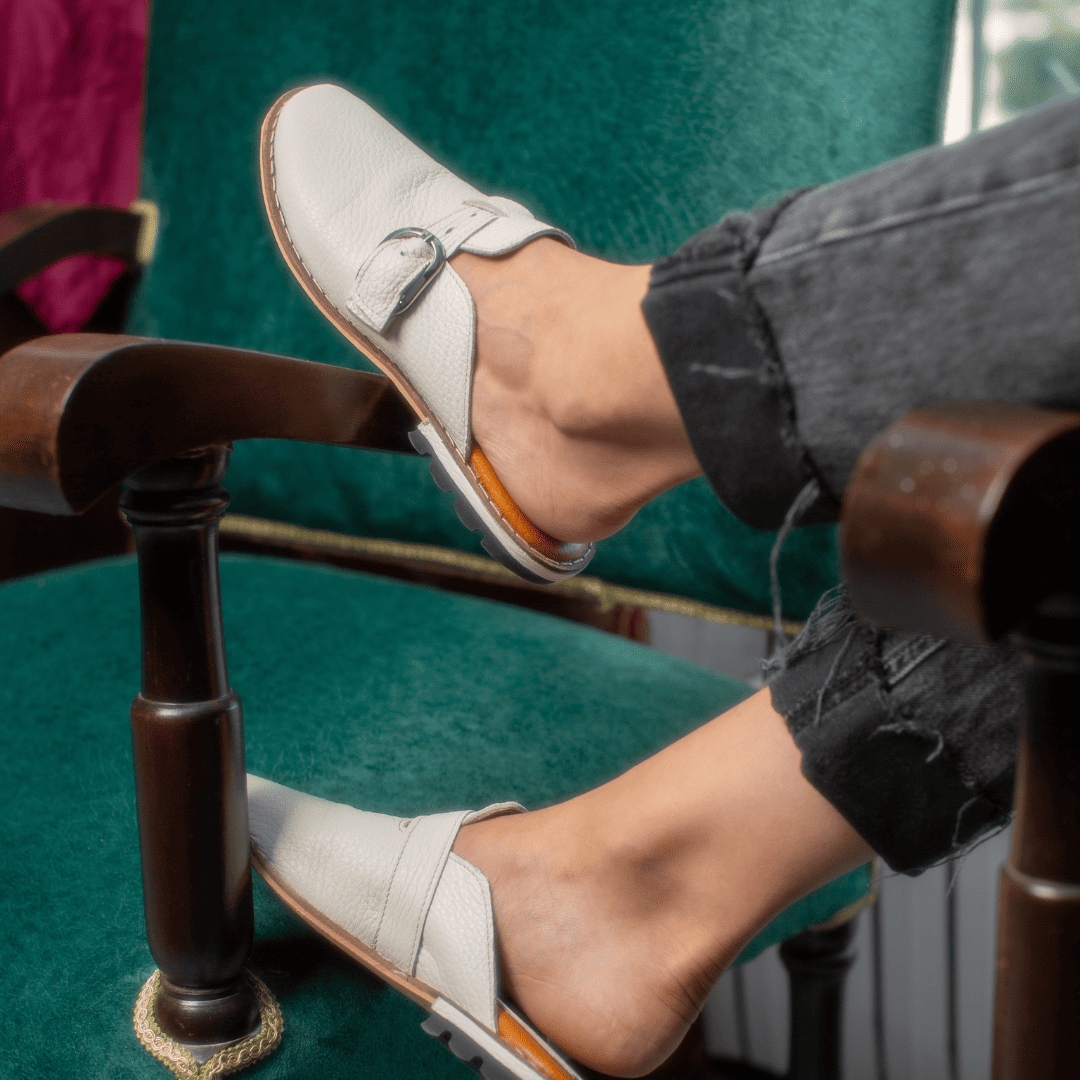 Babouche 'White sand' en cuir blanc unisxe - Balgha upcylée