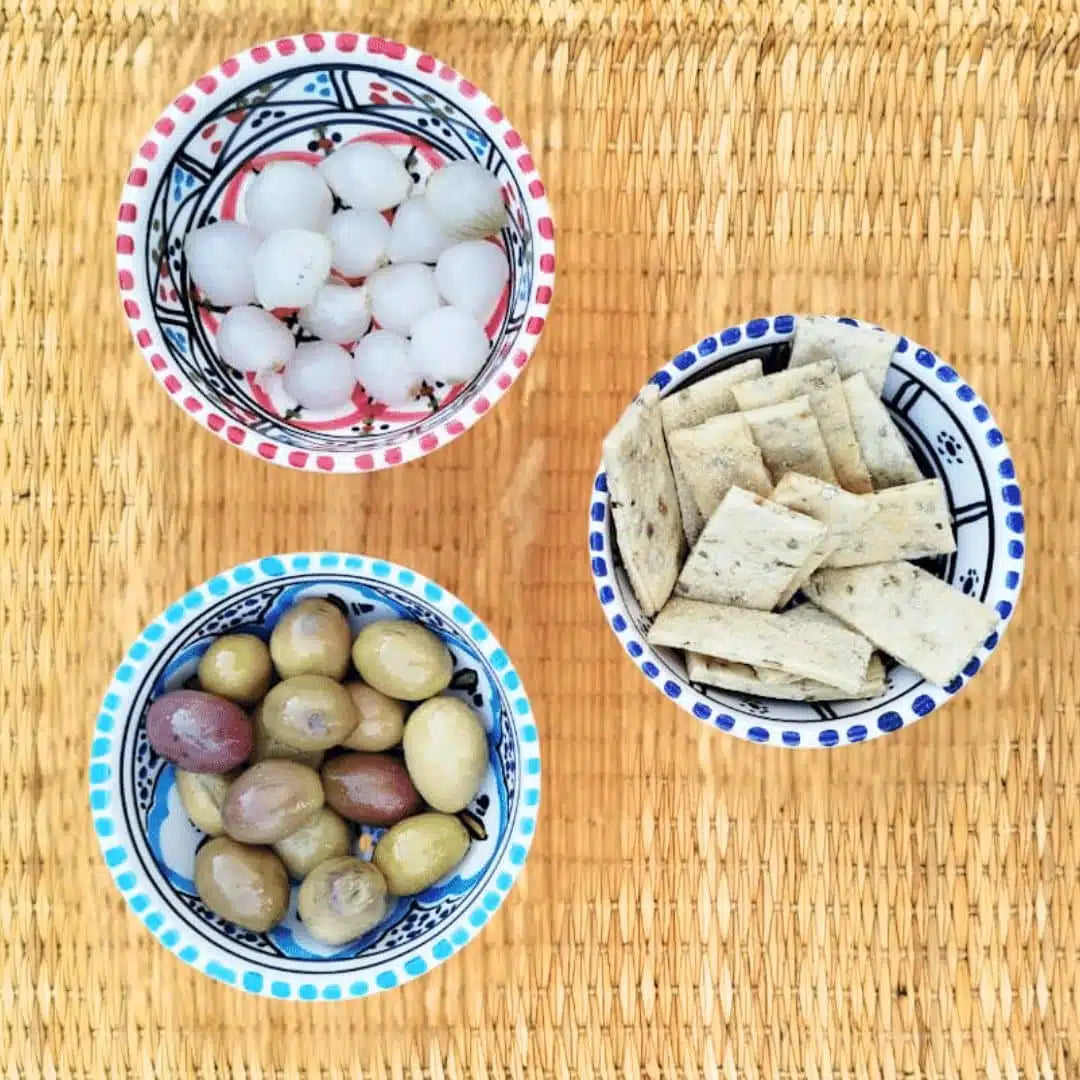 Bol en céramique artisanale – Rouge, Bleu, Turquoise (10cm)