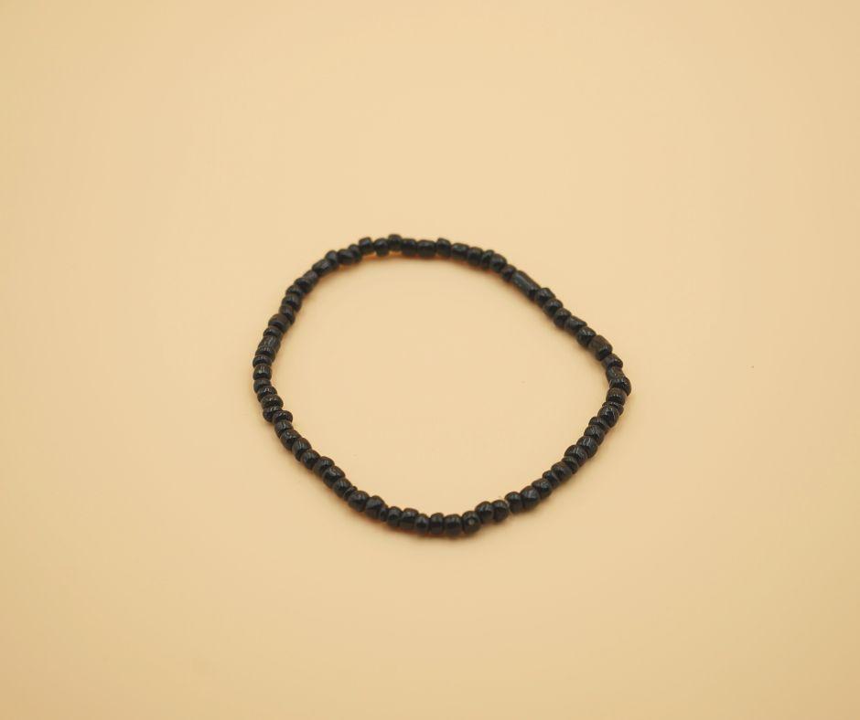 Bracelet en perles noires unisexe