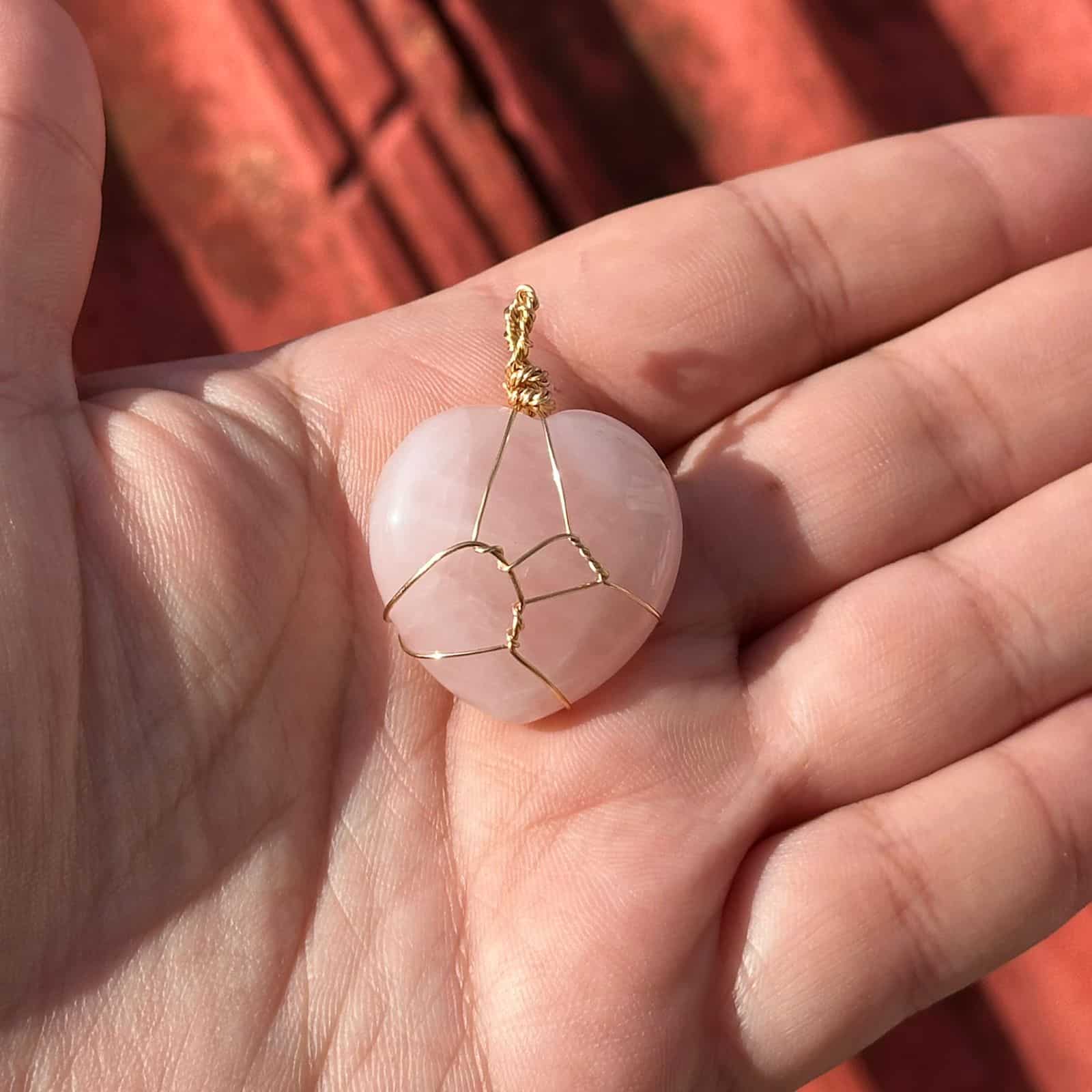 Pendentif cœur en quartz rose sertie d'acier inoxydable – sans collier