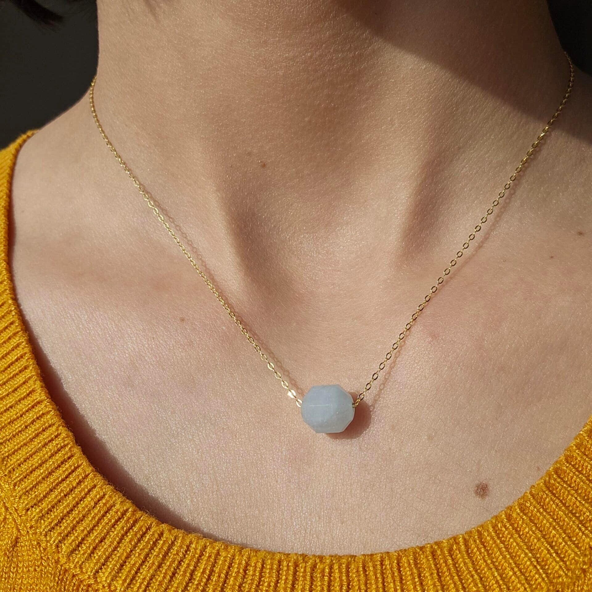 Collier en argent 925 plaqué or 18 karats avec une aigue-marine (45 cm)