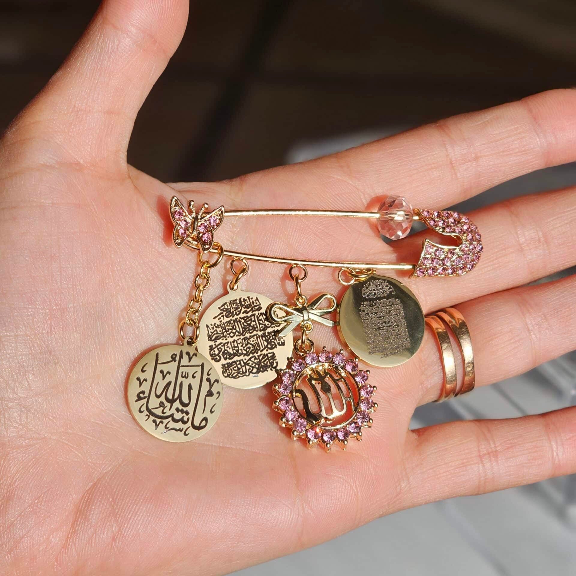 Broche Mashallah pour fille – Acier inoxydable plaqué or & pierres Cubic Zirconia roses (7 cm)