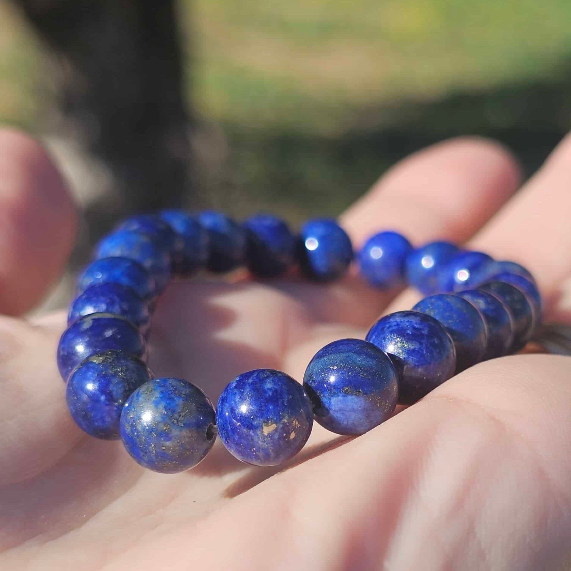 Bracelet élastique en Lapis Lazuli – Boules de 6 mm – Ajustable (19 à 21 cm)