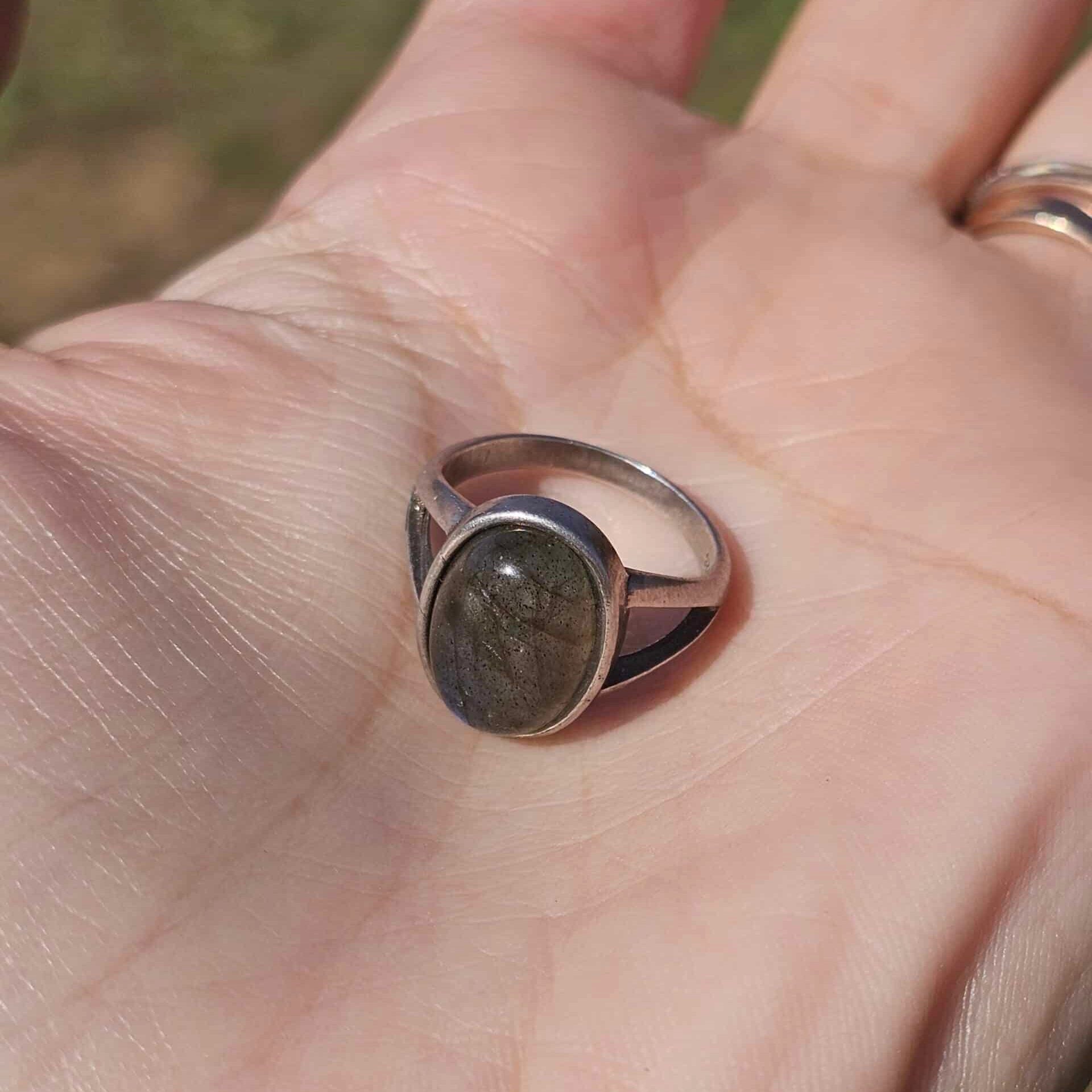 Bague Labradorite avec reflet bleu en argent 925 - 17 mm