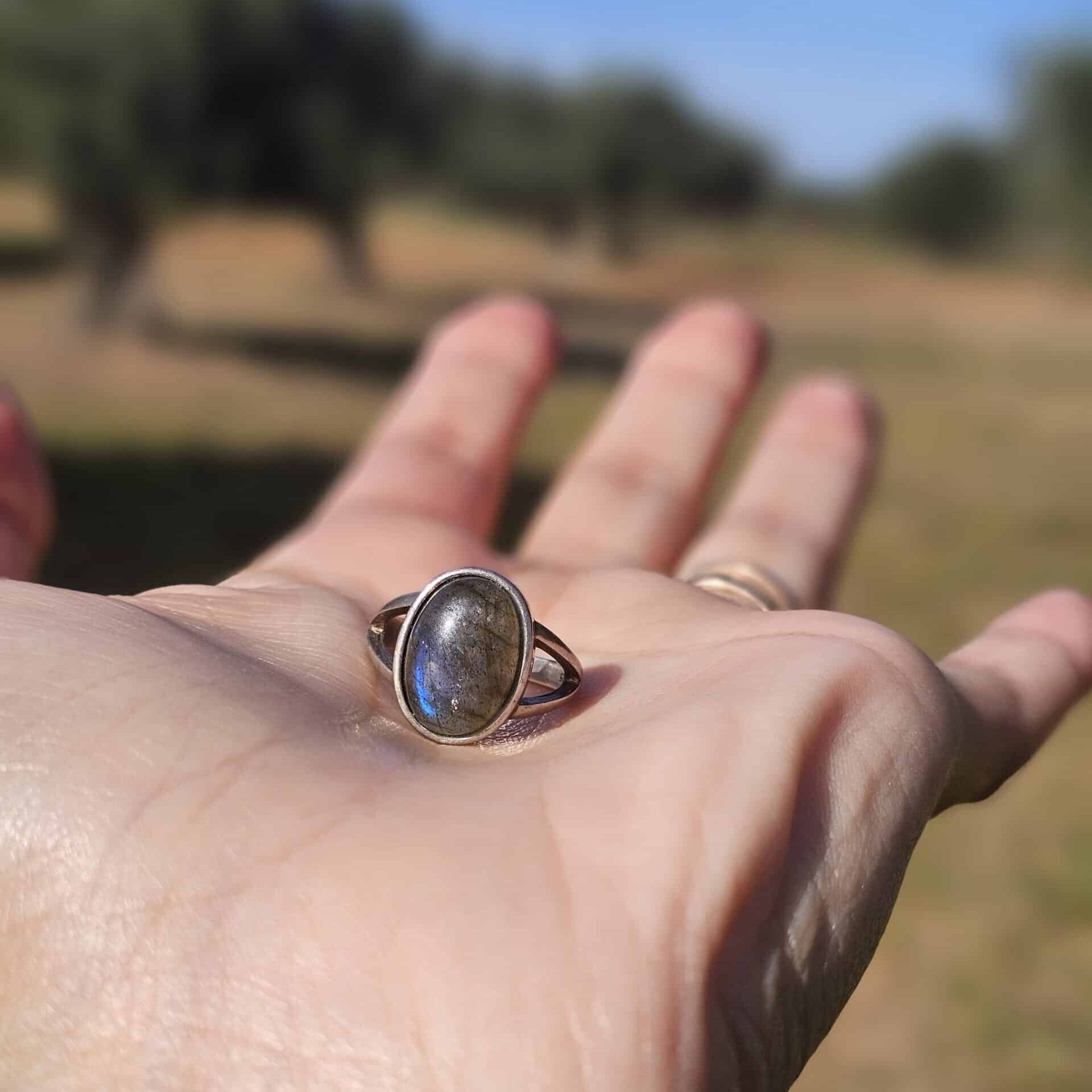 Bague Labradorite avec reflet bleu en argent 925 - 17 mm