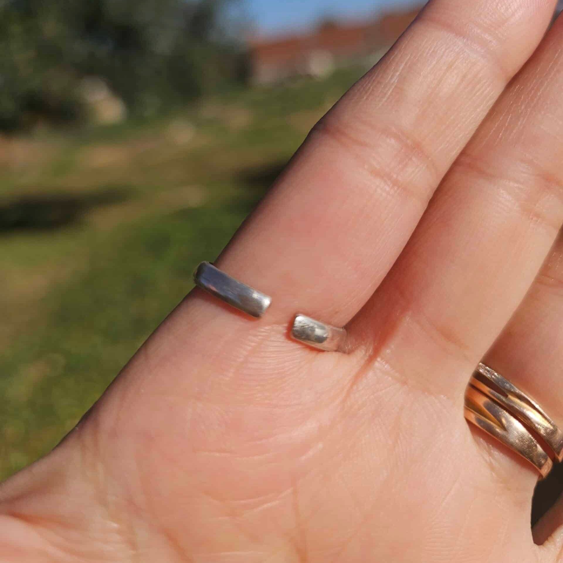 Bague Clear Quartz en argent 925 ajustable – Amplifie les énergies et l’intuition