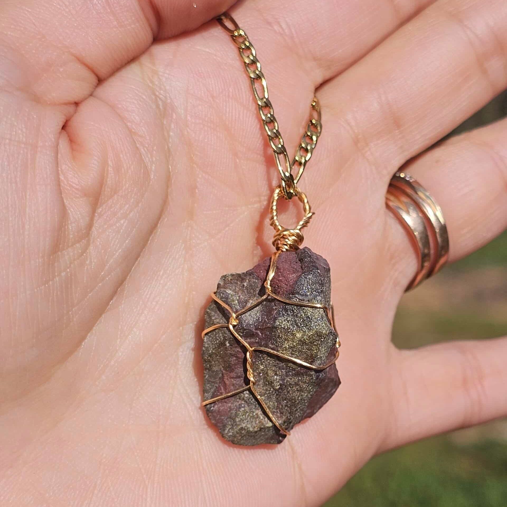 Collier Dragon Bloodstone avec chaine en acier inoxydable (75cm)