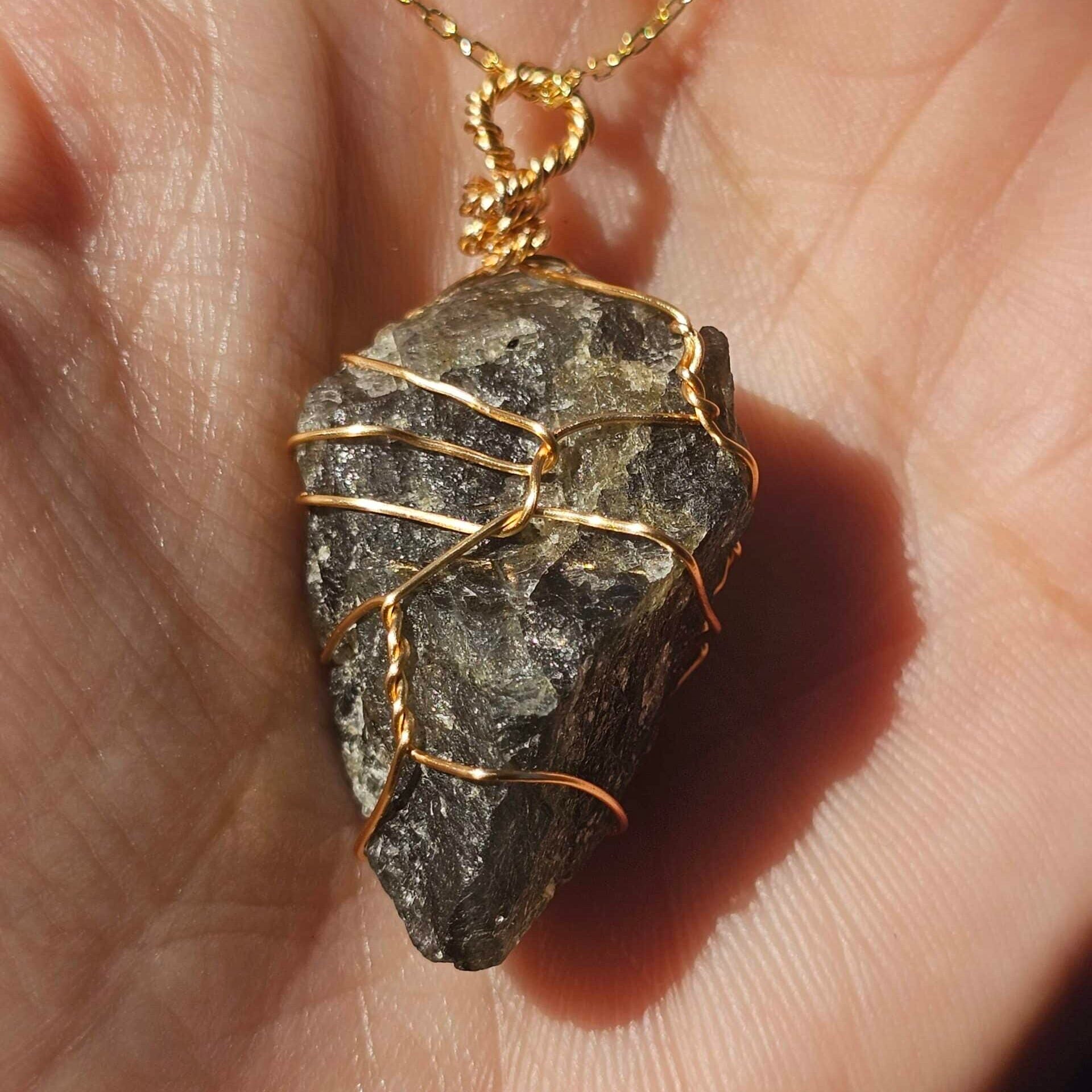 Collier Labradorite brute en argent 925 plaqué en or 18 Karats (45cm)