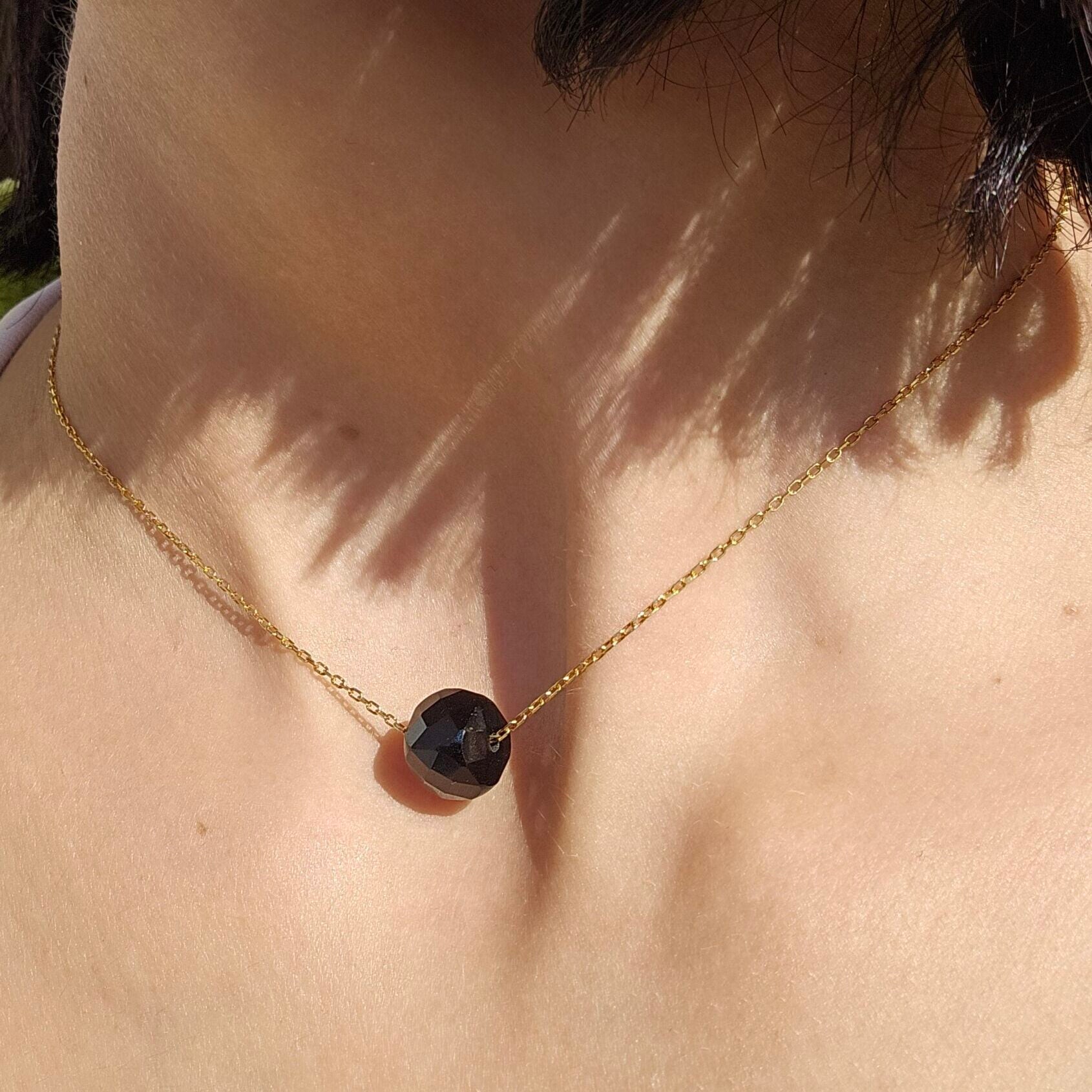 Collier en argent 925 plaqué or 18 karats avec pierre d’Obsidienne dorée (45 cm)