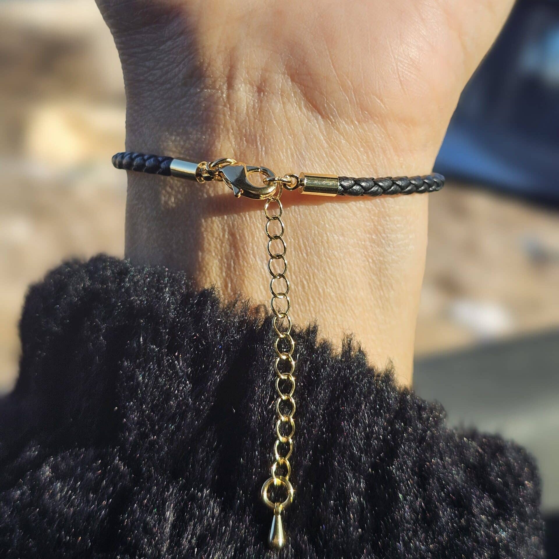 Bracelet en fil tressé noir et pierres de Quartz Fumée - (16 à 21 cm)