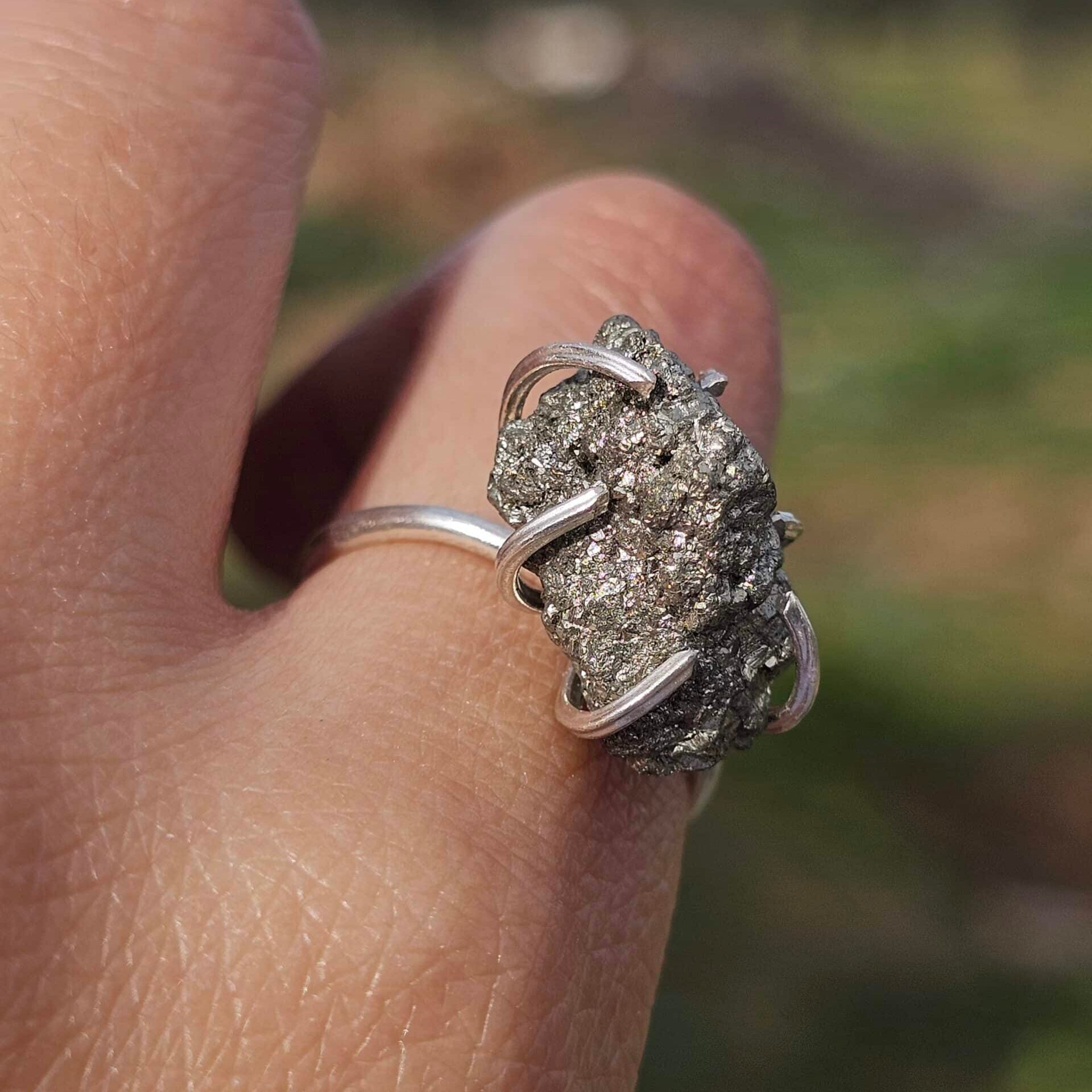 Bague en argent 925 ajustable avec pyrite brute longue