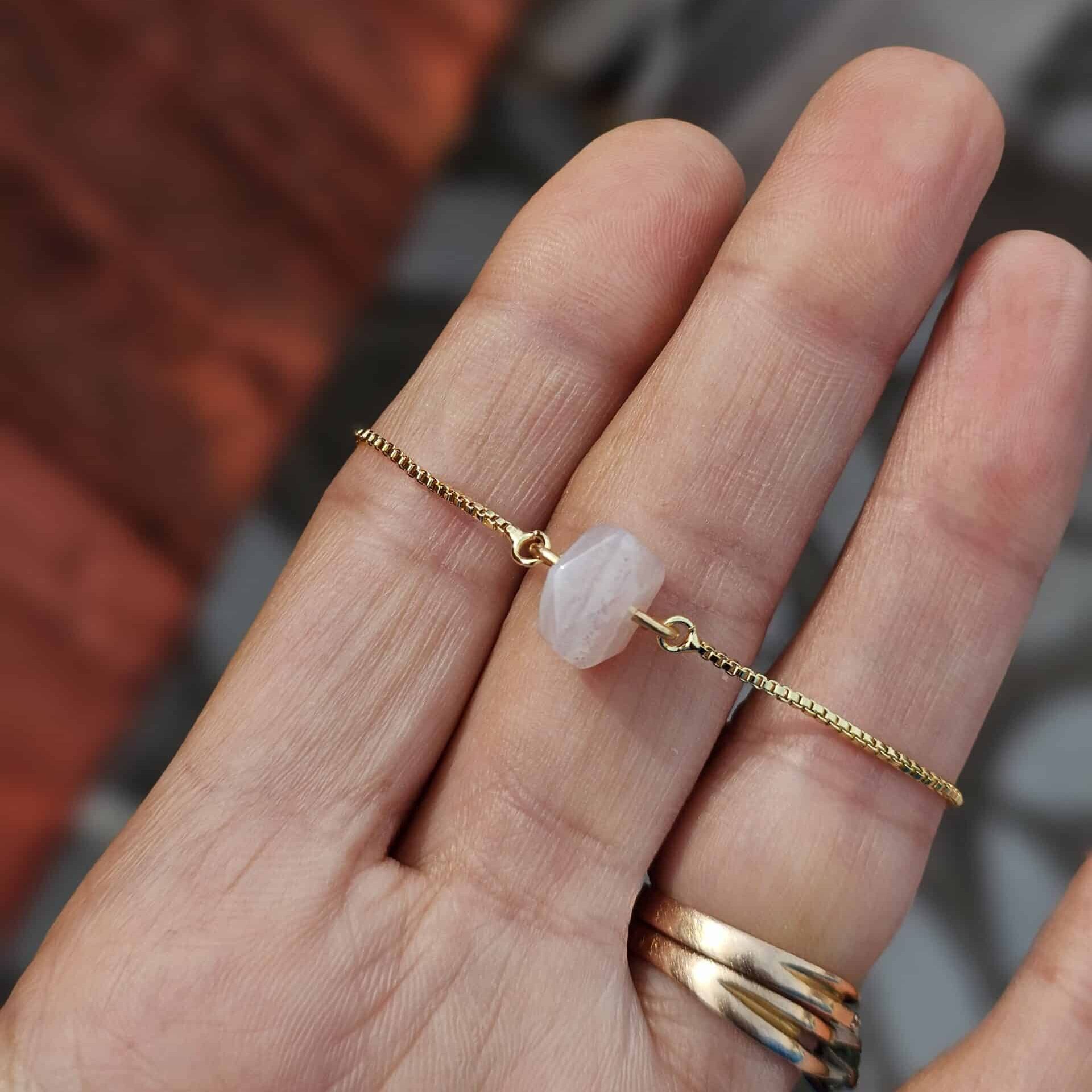 Bracelet en acier inoxydable ajustable avec quartz rose au centre