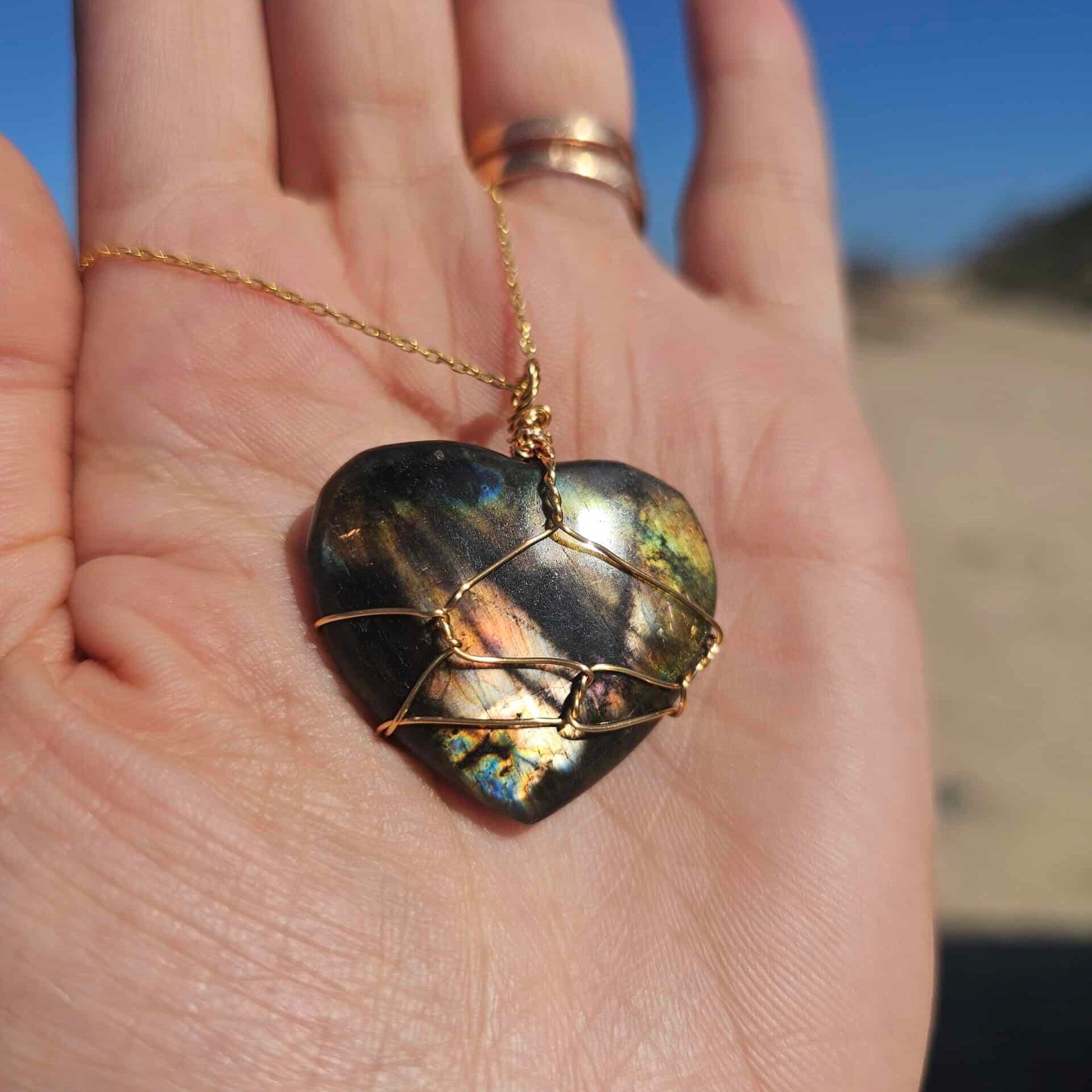 Collier en argent 925 plaqué en or avec pendentif cœur Labradorite avec reflet (45 cm)