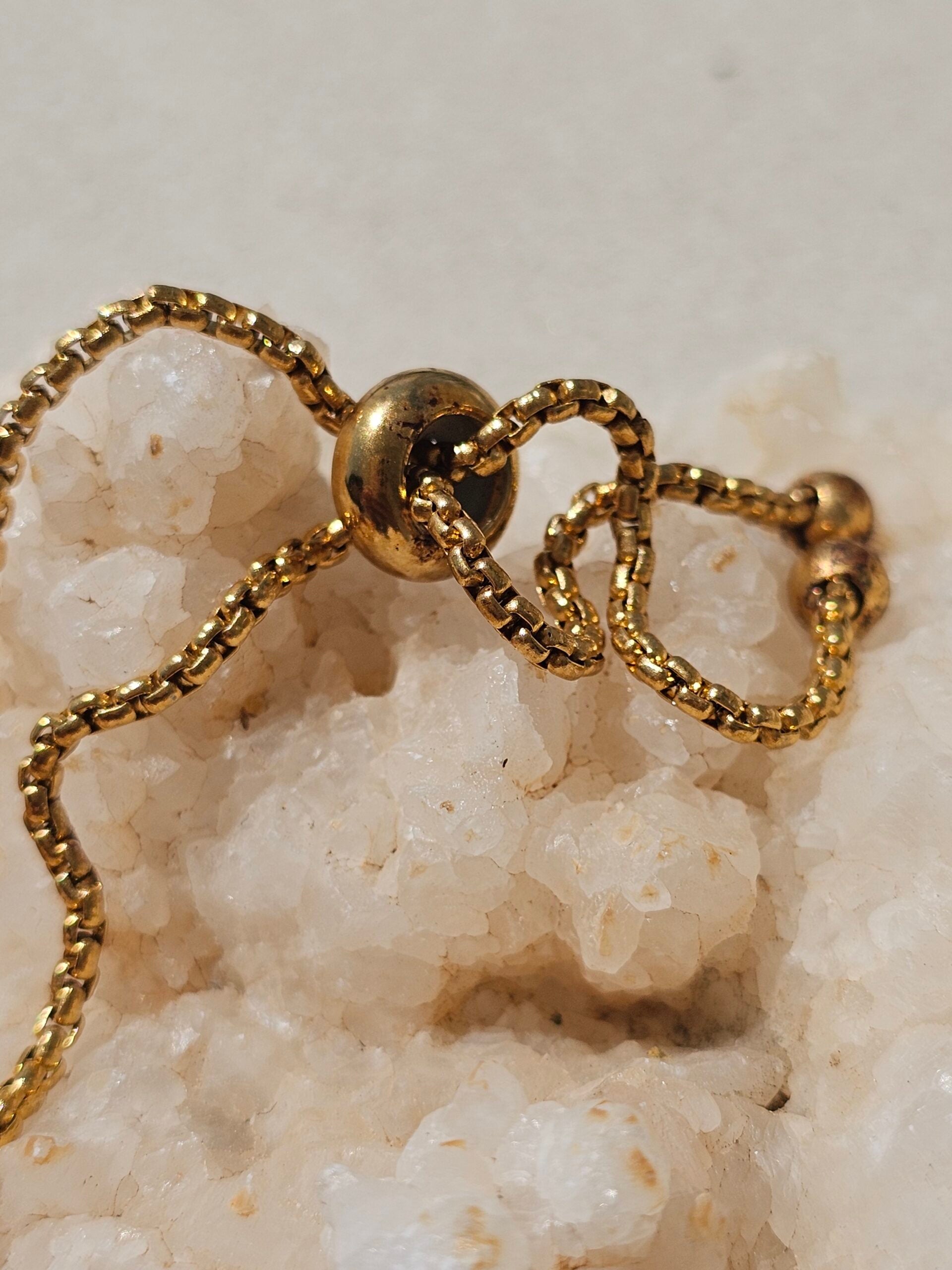 Bracelet en acier inoxydable ajustable avec des pierres de Cornaline au milieu