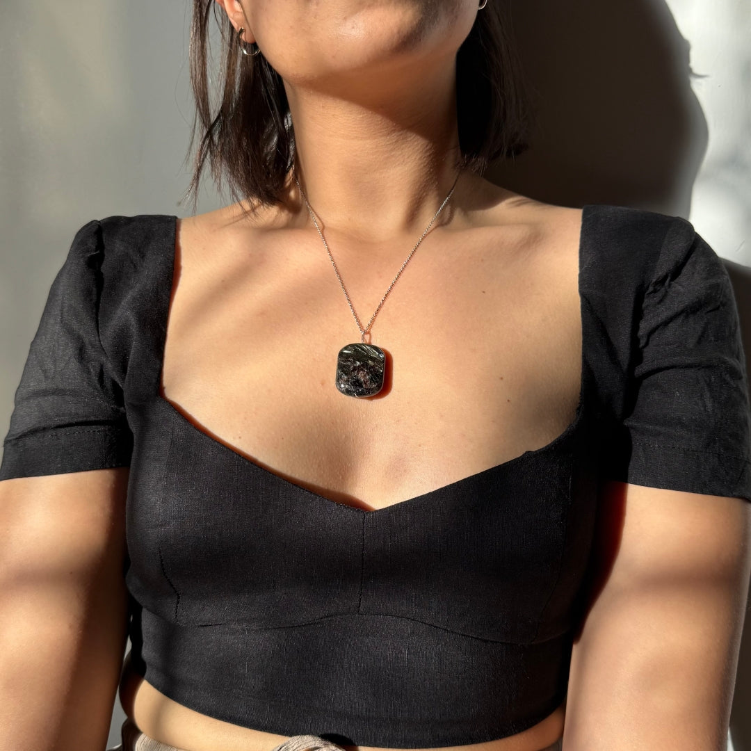 Collier en argent 925 avec arfvedsonite naturelle