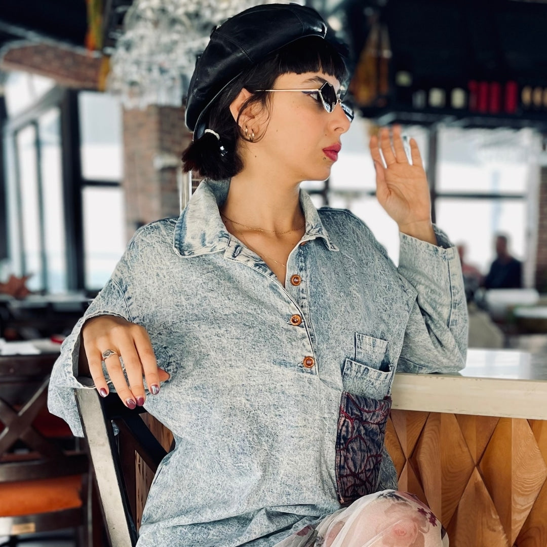 Robe chemise "Pocket Poetry" en denim, pièce unique en taille M