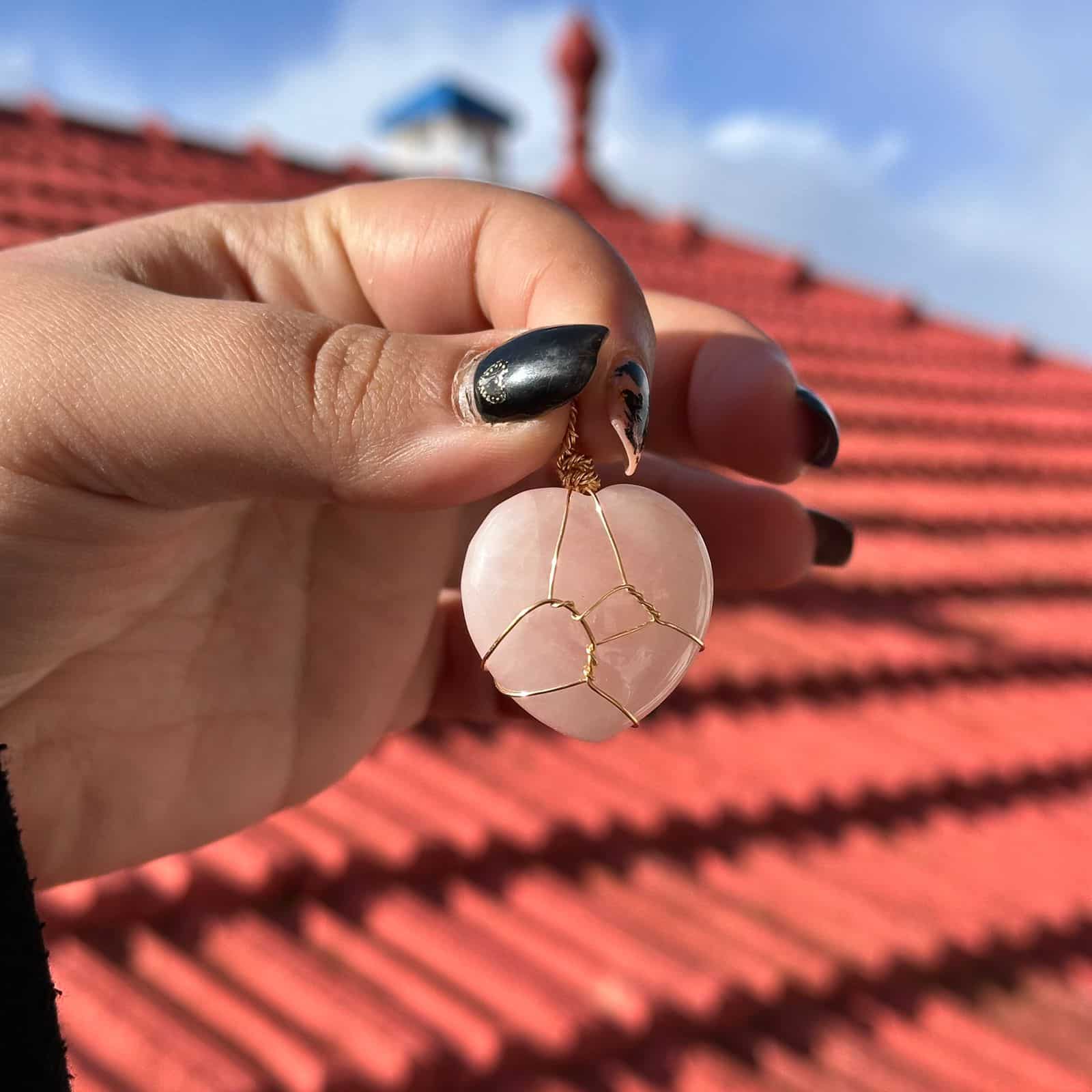 Pendentif cœur en quartz rose sertie d'acier inoxydable – sans collier