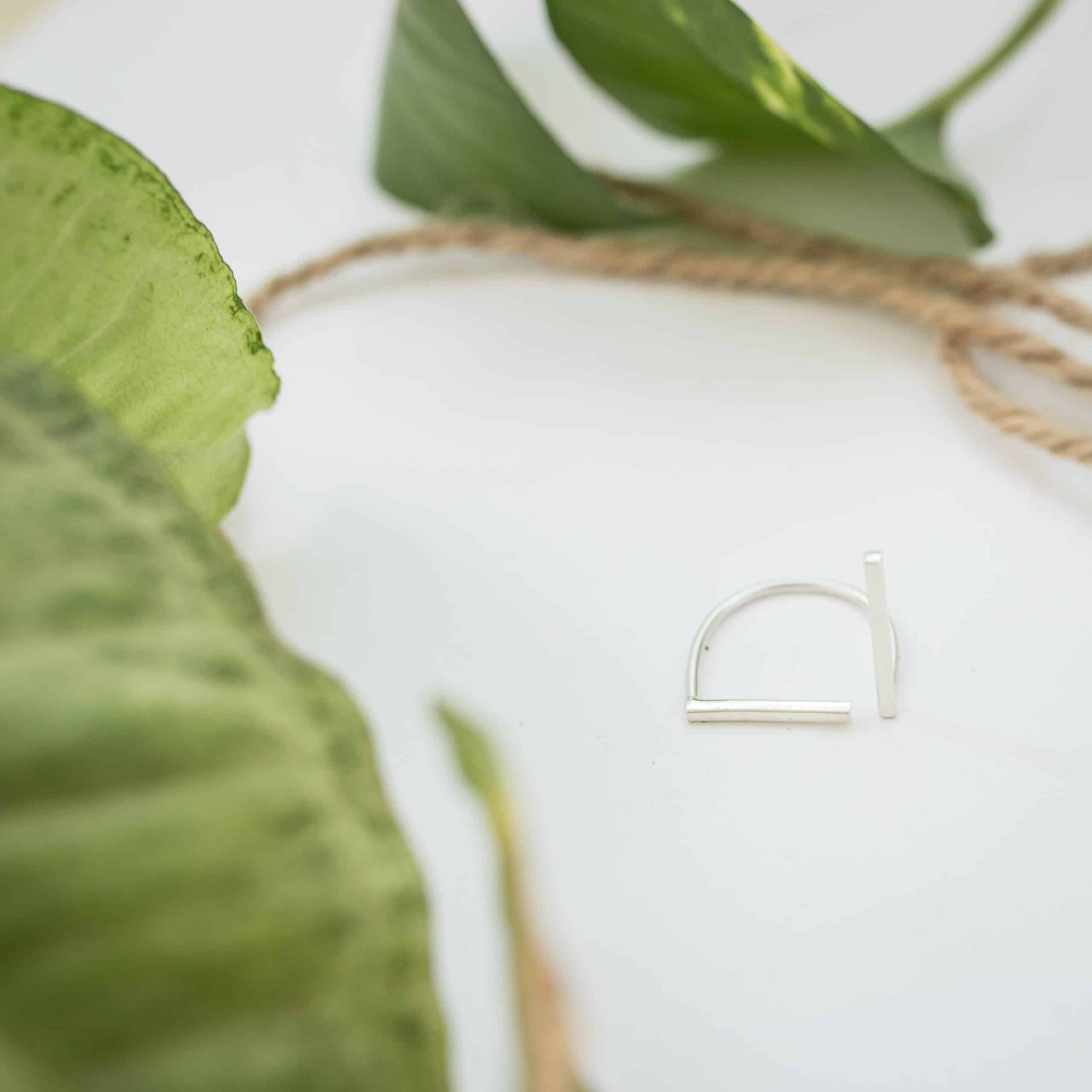 Bague minimaliste fait main en argent 925