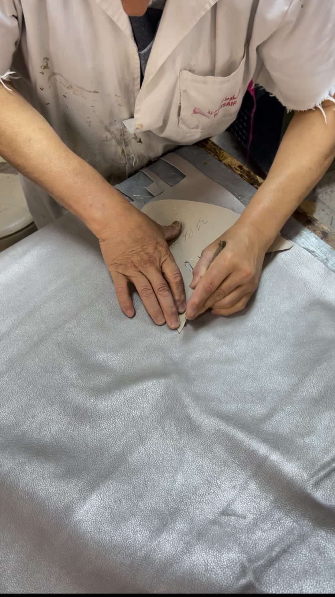 Babouche "Luminosa" en cuir argent unisexe - Balgha upcylée