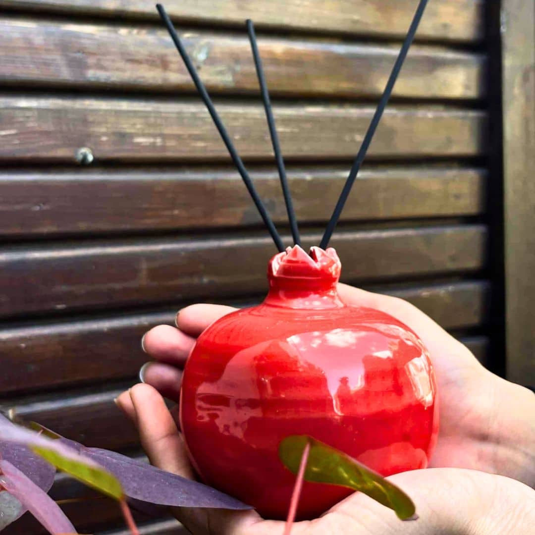 Porte-encens en céramique forme de grenade(13 × 16 cm)