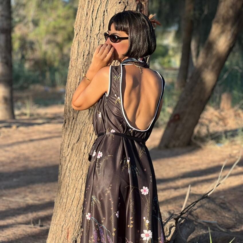 robe fleurie Flora Obscura élégance unique pour vous