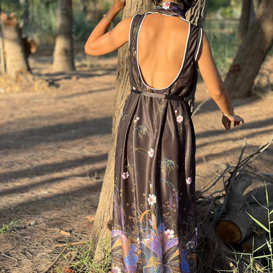robe fleurie Flora Obscura élégance unique pour vous